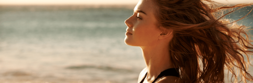 Des cheveux wavy sans aller à la plage c’est possible !