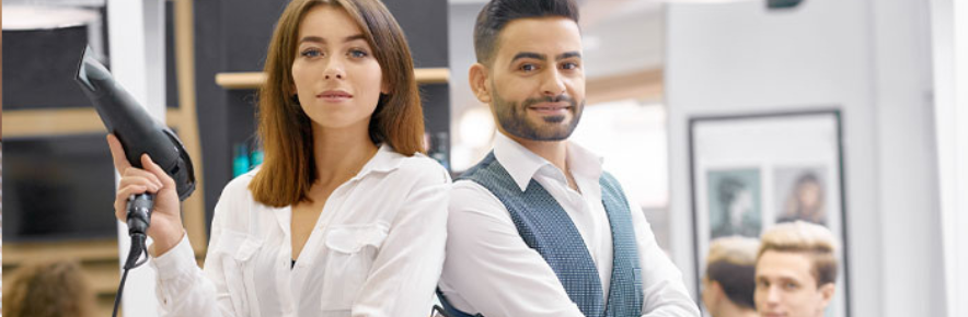 2 coiffeurs côte à côte