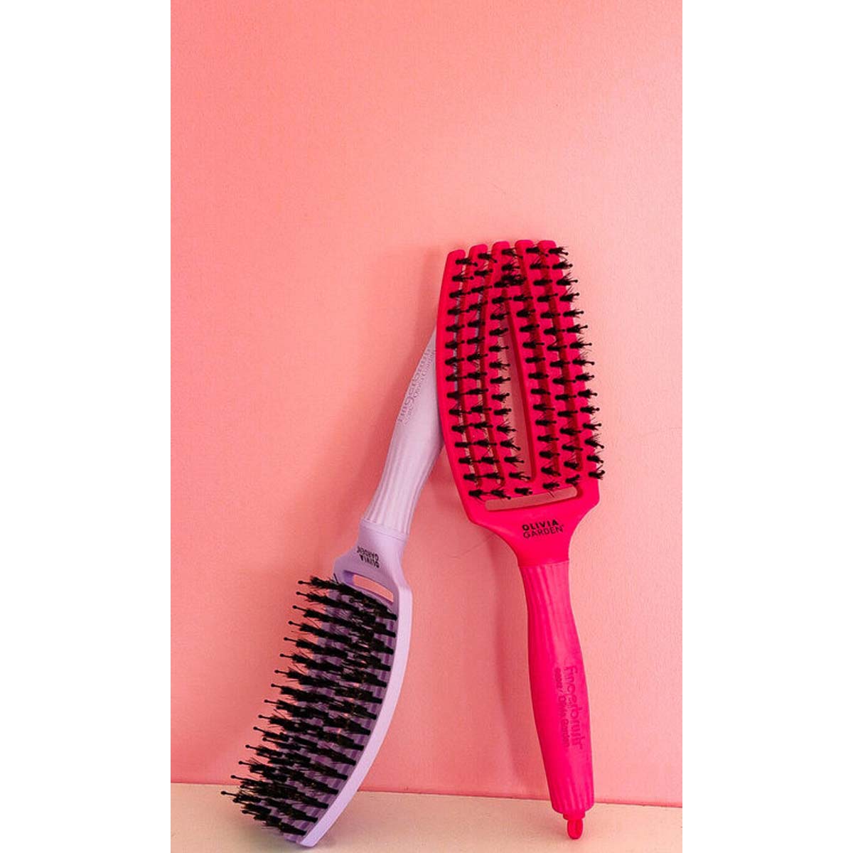 FINGERBRUSH CARE ICONIC Boar & Nylon Brush Hot Pink Size M