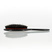 Pneumatic brush with mixed bristles